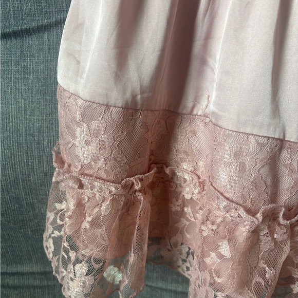 BUCKLE Baevely Blush Pink Satin Lace Tank Top L NWT Flowy Babydoll Camisole - Picture 5 of 9